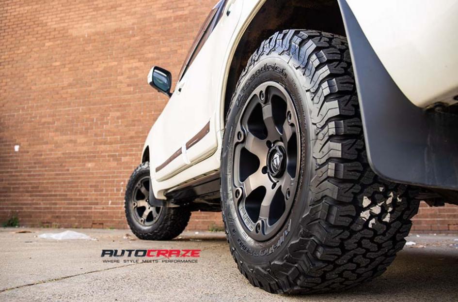 TOYOTA LANDCRUSIER BEAST BLACK   MACHINED WITH DARK TINT